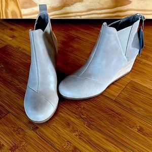 Tom’s leather booties, Size 9, Taupe